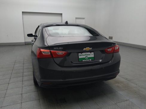 Used 2018 Chevrolet Malibu LT w/ Leather Package FWD image 6