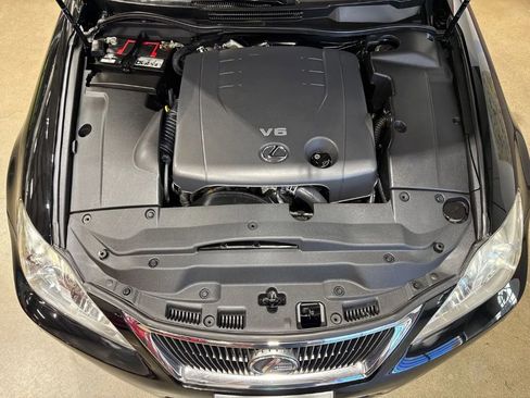 Used 2010 Lexus IS 250C image 8