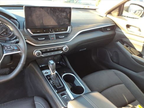 Certified 2023 Nissan Altima 2.5 SV w/ SV Premium Package image 15