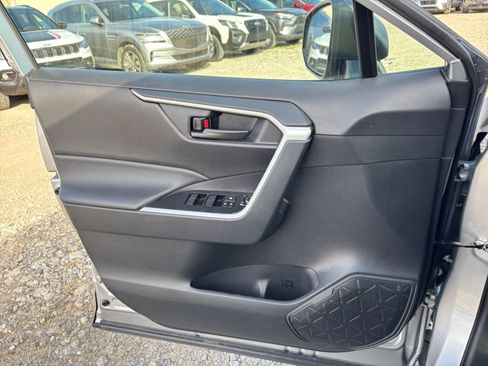 Used 2025 Toyota RAV4 LE image 20