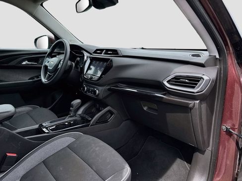 Used 2022 Chevrolet TrailBlazer LT w/ Convenience Package FWD image 27