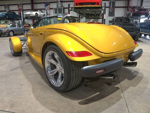 Used 2002 Chrysler Prowler RWD image 6