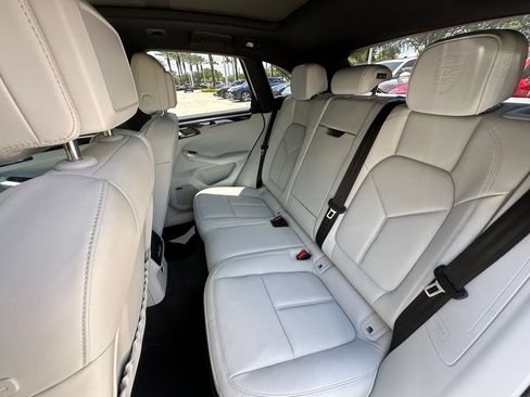 Used 2026 Porsche Macan AWD/4WD image 37