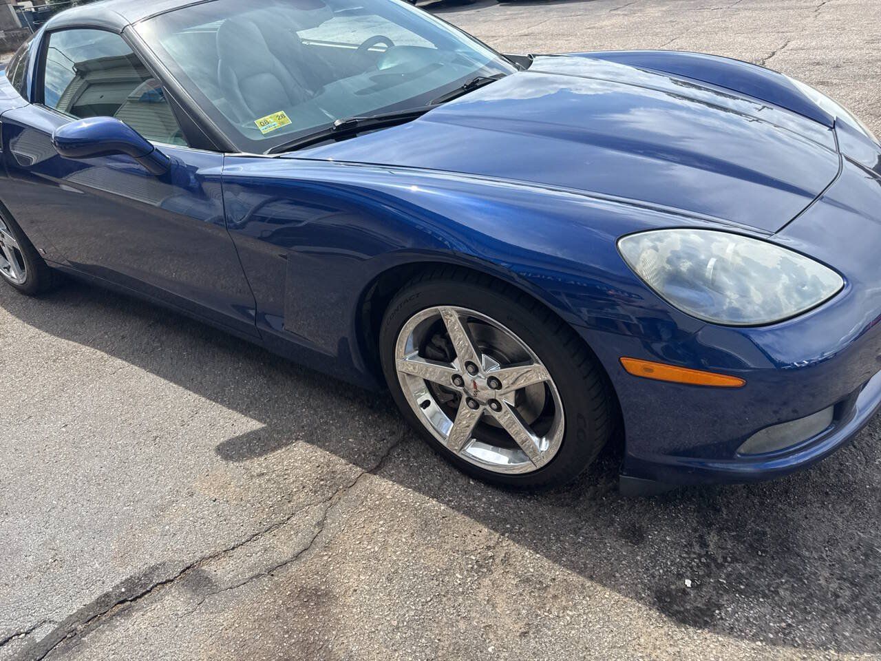 Used 2007 Chevrolet Corvette Coupe w/ Preferred Equipment Group RWD image 8