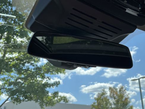 Used 2026 BMW X5 sDrive40i w/ M Sport Package image 30