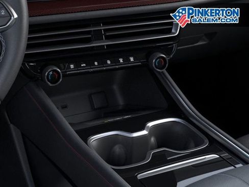 New 2026 Chevrolet Traverse Z71 w/ Enhanced Driving Package AWD/4WD image 23