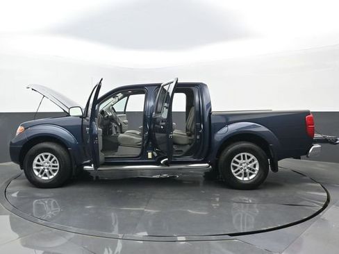 Used 2019 Nissan Frontier SV image 34