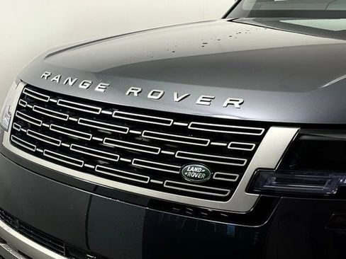 New 2025 Land Rover Range Rover Long Wheelbase SE image 12
