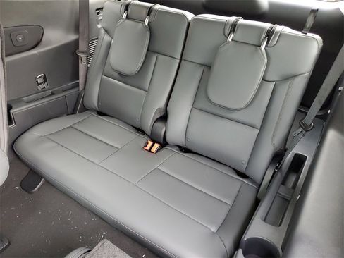 New 2026 Ford Explorer Active w/ Active Comfort Package image 31