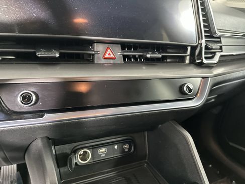 Certified 2023 Kia Sportage EX FWD image 15