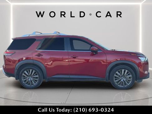 Used 2022 Nissan Pathfinder SL w/ SL Premium Package FWD image 2