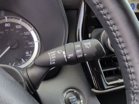 Used 2023 Toyota Highlander LE FWD image 25