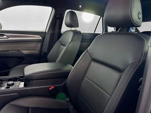 Used 2023 Volkswagen Atlas Cross Sport SEL image 32