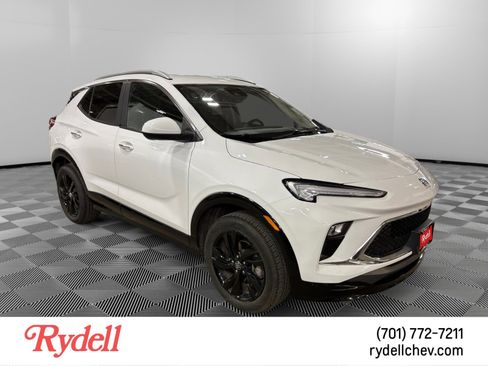 Used 2024 Buick Encore GX Sport Touring AWD/4WD image 4