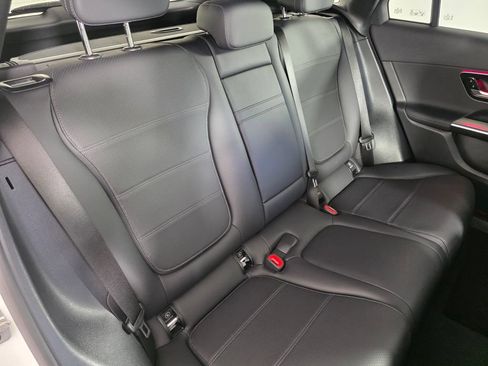 Certified 2025 Mercedes-Benz GLC 300 4MATIC image 25