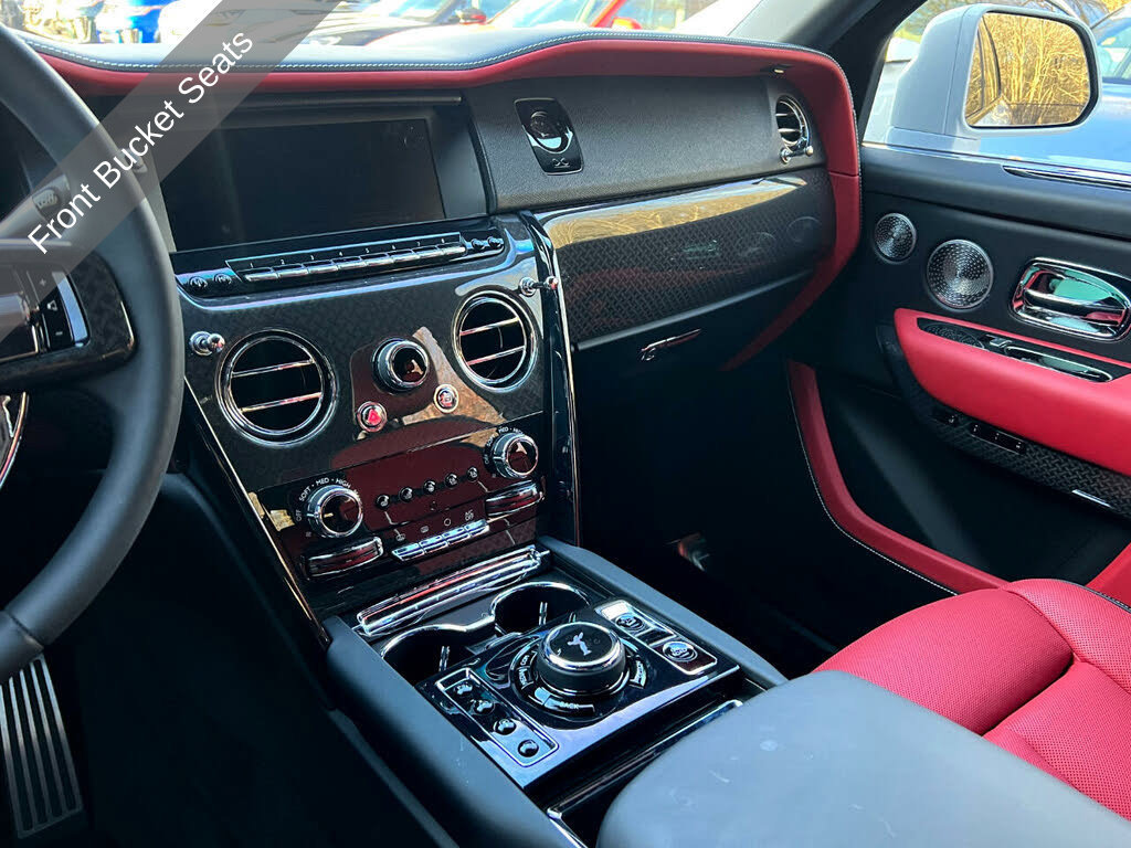 Used 2022 Rolls-Royce Cullinan Black Badge AWD/4WD image 37