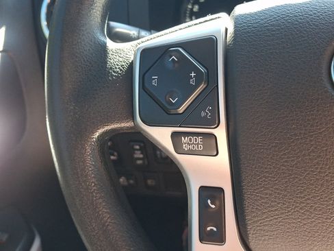 Used 2018 Toyota Tundra SR5 w/ TRD Off Road Package AWD/4WD image 20