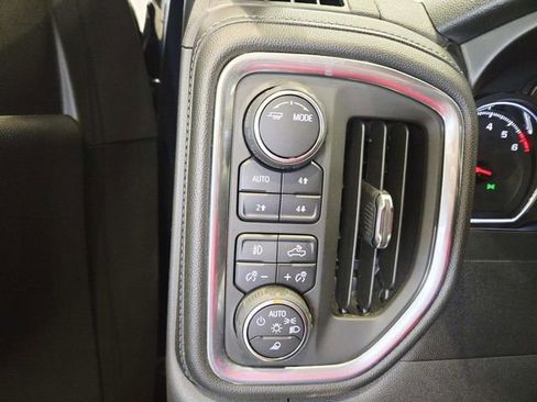 Used 2021 Chevrolet Silverado 1500 LT Trail Boss w/ Convenience Package II image 32