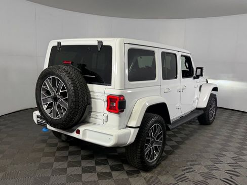 Used 2024 Jeep Wrangler High Altitude AWD/4WD image 5