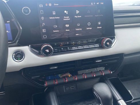 Used 2023 GMC Canyon AT4X image 17