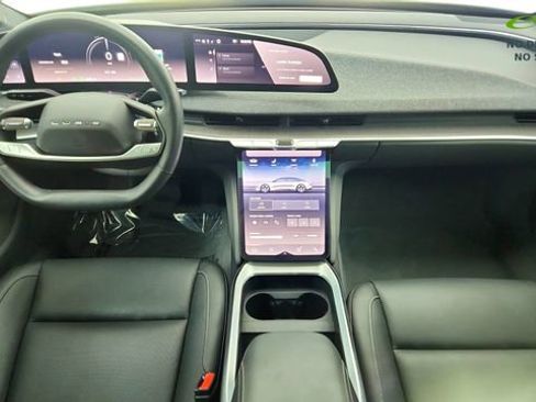 Used 2024 Lucid Air Pure RWD image 90