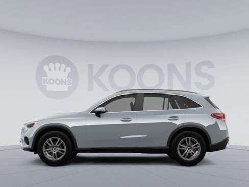 New 2026 Mercedes-Benz GLC 300 GLC 300 image 2