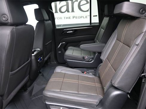 New 2026 Chevrolet Suburban High Country w/ LPO, Illumination Package image 10