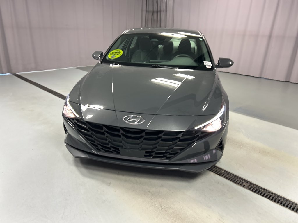 Used 2023 Hyundai Elantra SEL w/ Convenience Package FWD image 2