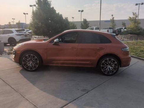 Used 2023 Porsche Macan AWD/4WD image 4