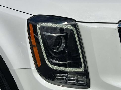 Used 2022 Kia Telluride LX AWD/4WD image 9