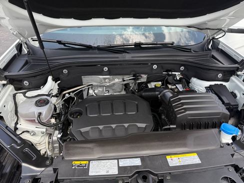 Used 2025 Volkswagen Atlas SE FWD image 39