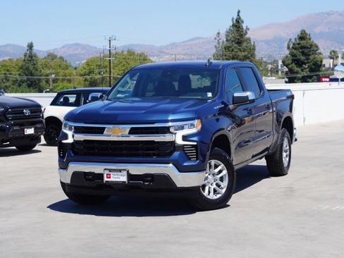 Used 2023 Chevrolet Silverado 1500 LT AWD/4WD image 5