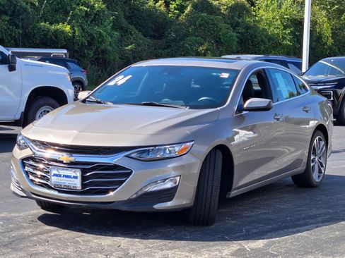 Used 2024 Chevrolet Malibu LT image 4
