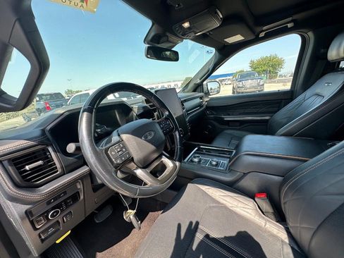 Used 2023 Ford Expedition Max Platinum AWD/4WD image 13