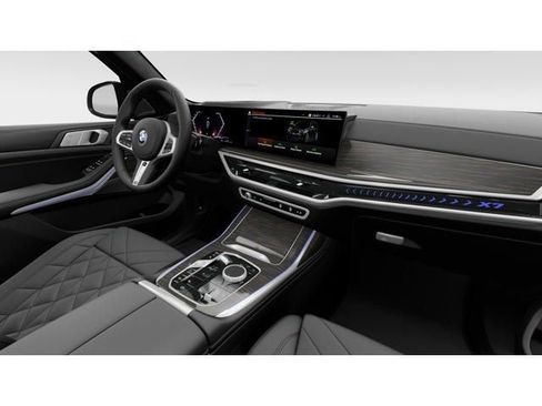 New 2026 BMW X7 xDrive40i w/ M Sport Package AWD/4WD image 15
