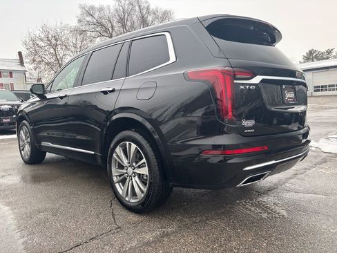 Used 2025 Cadillac XT6 Premium Luxury image 7