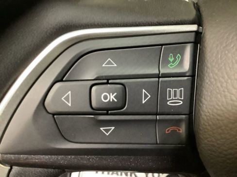 Certified 2023 Jeep Grand Cherokee Laredo AWD/4WD image 27