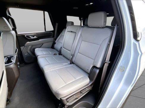 Used 2022 Chevrolet Tahoe LT w/ Luxury Package RWD image 21