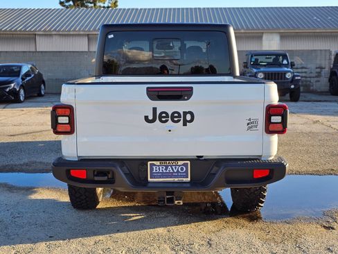 New 2026 Jeep Gladiator Willys AWD/4WD image 6