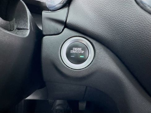 Used 2023 Chevrolet Equinox LT w/ Driver Convenience Package AWD/4WD image 20