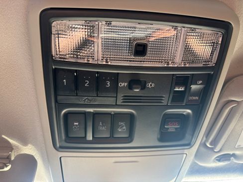 Used 2016 Toyota 4Runner Limited image 30