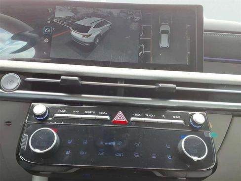 New 2025 Hyundai Tucson Limited image 14