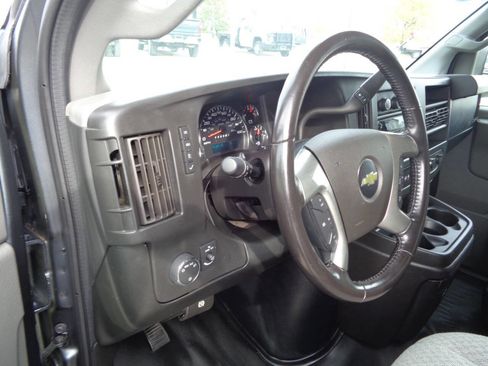 Used 2017 Chevrolet Express 2500 LS image 27