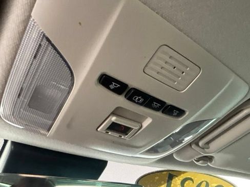 Used 2021 Toyota Corolla LE w/ Carpet Mat Package (TMS) FWD image 17