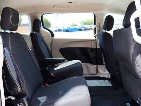 Used 2021 Chrysler Voyager LX w/ Cold Weather Group FWD image 27