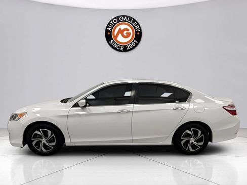 Used 2017 Honda Accord LX image 6