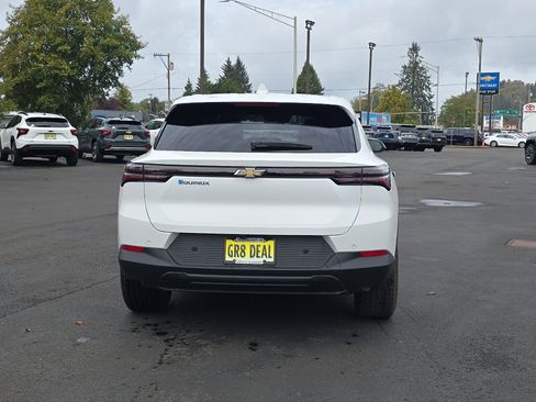 New 2026 Chevrolet Equinox EV LT image 8