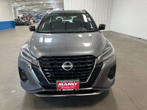 Used 2024 Nissan Kicks SR FWD image 8