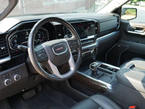 Used 2022 GMC Sierra 1500 Elevation w/ Elevation Premium Package AWD/4WD image 25