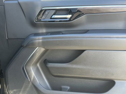 Used 2025 Chevrolet Tahoe LT image 14